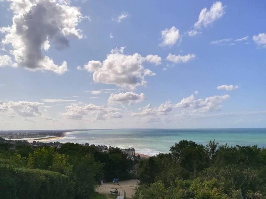 Appartement Duplex Cosy Au Calme A 50M De La Plage Houlgate Exterior foto