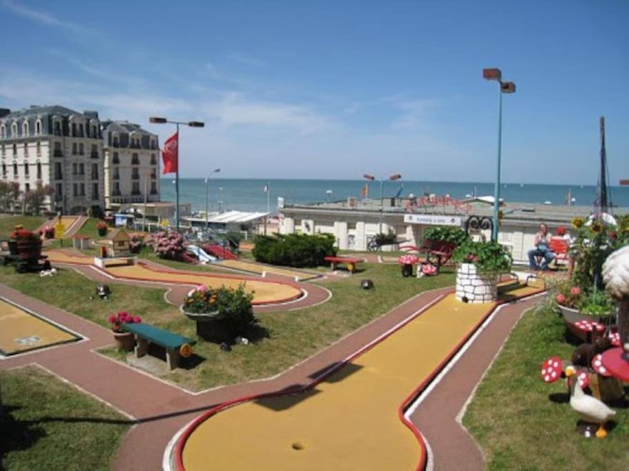 Appartement Duplex Cosy Au Calme A 50M De La Plage Houlgate Exterior foto